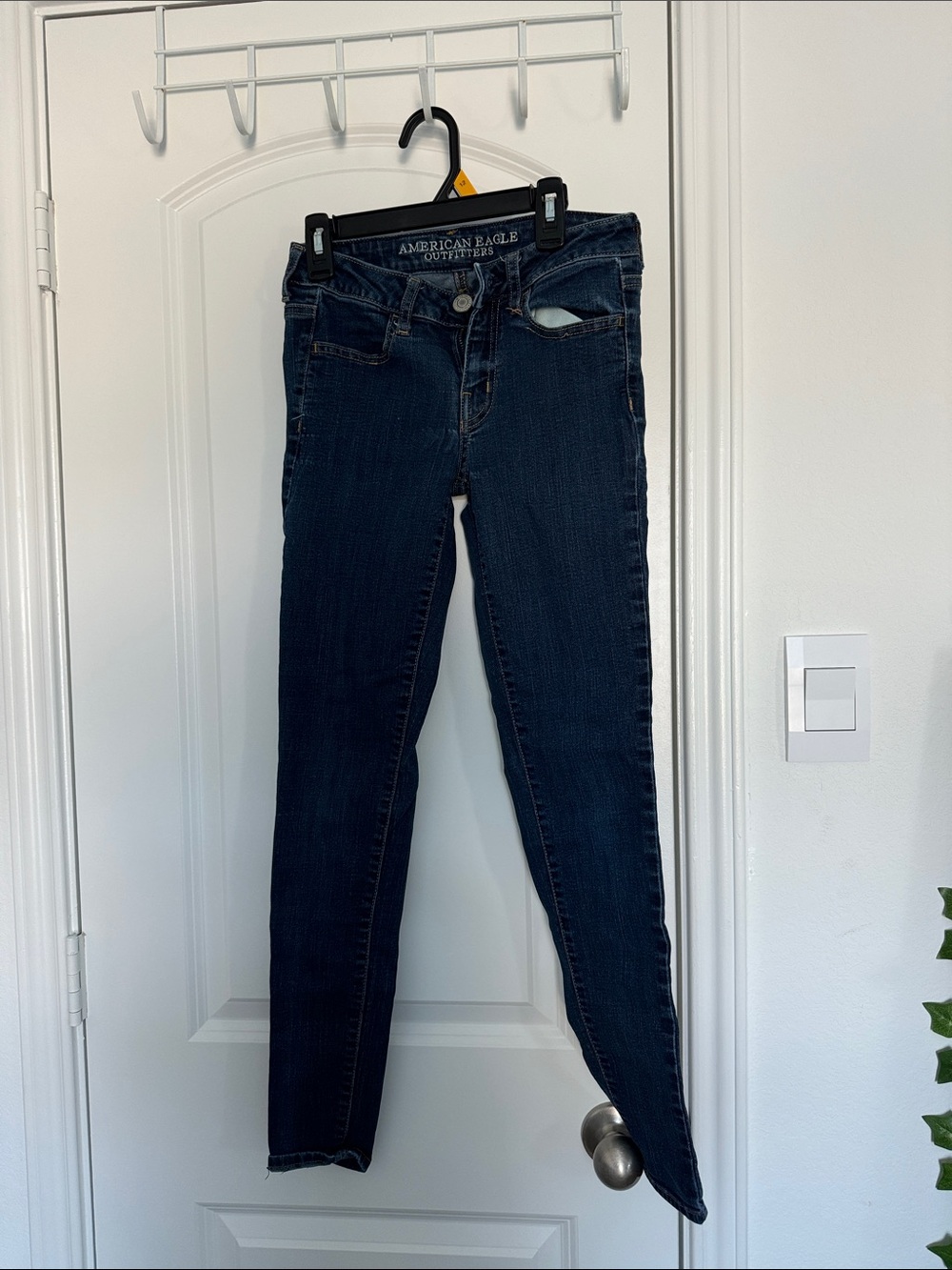 American Eagle Outfitters Women's Navy Skinny Jeans